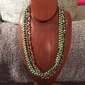 Elegant Multicolor Pearl Beaded Necklace